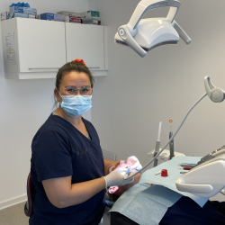 Supragingival tandrensning for klinikassistenter